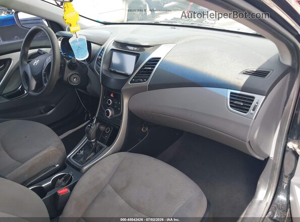 5NPDH4AE1GH668527 2016 HYUNDAI ELANTRA Black Widok wnętrza z przodu