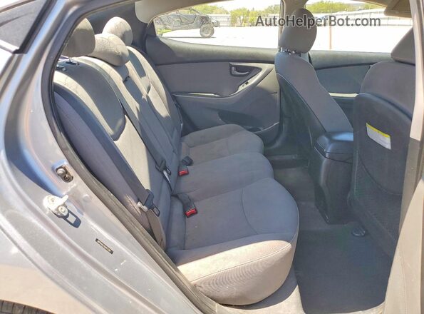 5NPDH4AE1GH672397 2016 HYUNDAI ELANTRA Silver Vista de los asientos traseros