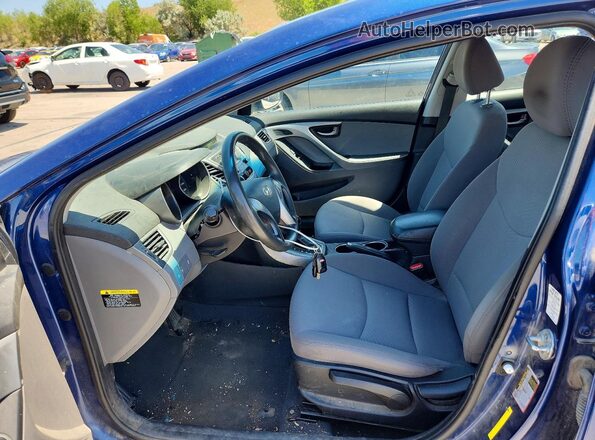 5NPDH4AE1GH695355 2016 HYUNDAI ELANTRA Синий Вид салона спереди