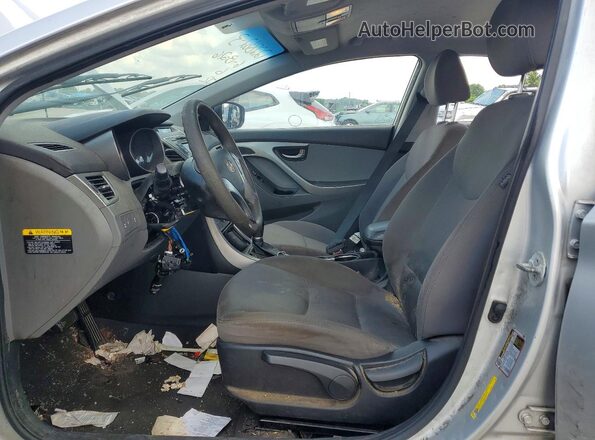 5NPDH4AE1GH735076 2016 HYUNDAI ELANTRA Silver Вид салону спереду