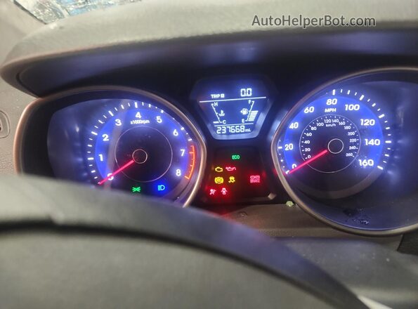 5NPDH4AE1GH755456 2016 HYUNDAI ELANTRA White Vista del cuadro de instrumentos
