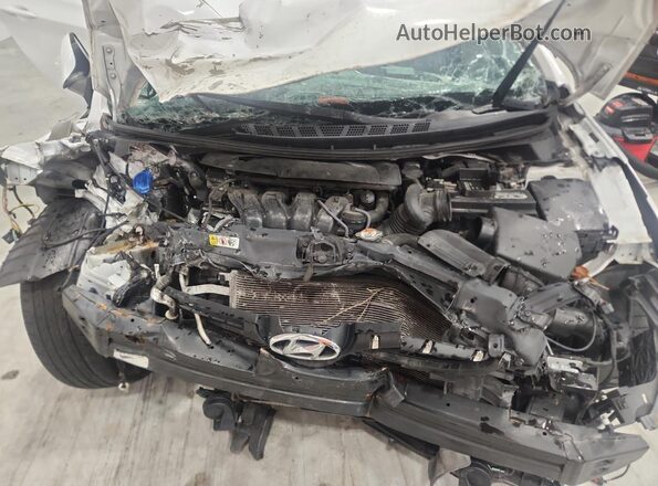 5NPDH4AE1GH755456 2016 HYUNDAI ELANTRA White Vista interior trasera