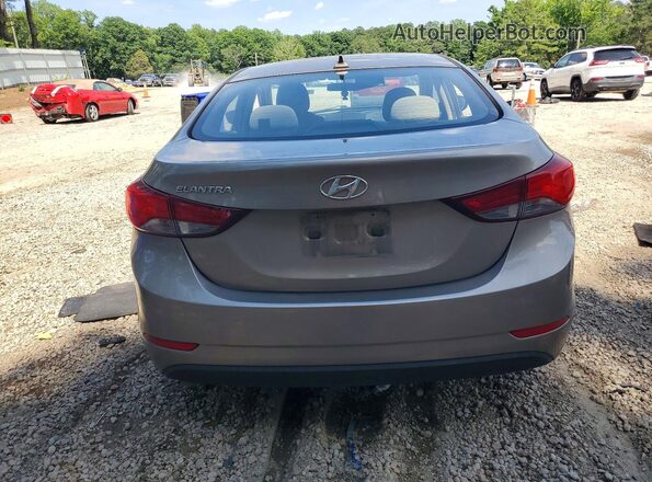 5NPDH4AE1GH771897 2016 HYUNDAI ELANTRA Золотой Вид сзади