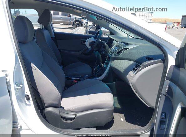 5NPDH4AE2GH685658 2016 HYUNDAI ELANTRA White წინა სალონის ხედი