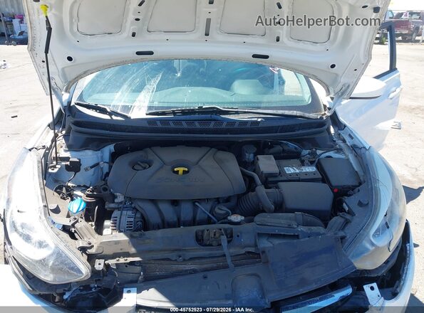 5NPDH4AE2GH685658 2016 HYUNDAI ELANTRA White უკანა ხედი