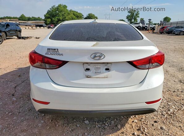 5NPDH4AE2GH686728 2016 HYUNDAI ELANTRA White Widok z tyłu