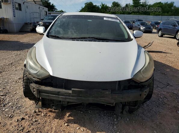 5NPDH4AE2GH686728 2016 HYUNDAI ELANTRA White Widok z przodu