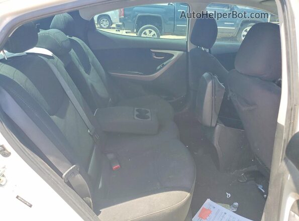 5NPDH4AE2GH796422 2016 HYUNDAI ELANTRA White Հետևի նստատեղերի տեսք