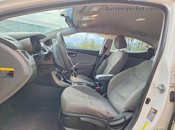 5NPDH4AE3GH665144 2016 HYUNDAI ELANTRA White Widok wnętrza z przodu