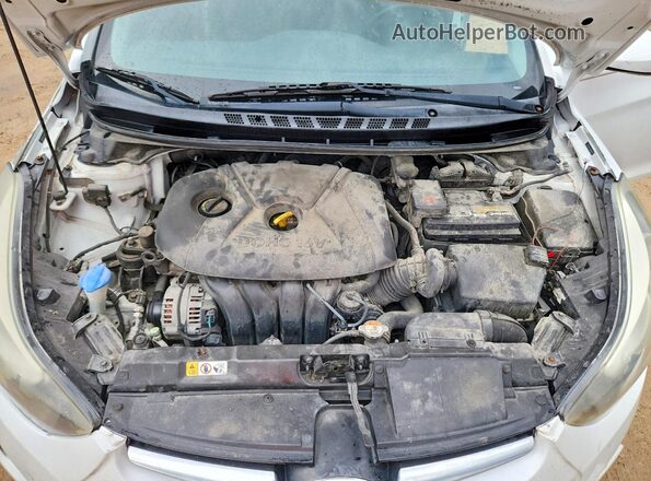 5NPDH4AE3GH665144 2016 HYUNDAI ELANTRA White Widok wnętrza z tyłu