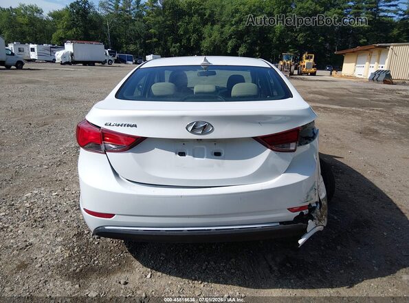 5NPDH4AE3GH707876 2016 HYUNDAI ELANTRA White 