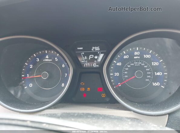 5NPDH4AE3GH715556 2016 HYUNDAI ELANTRA Blue Widok tylnych siedzeń