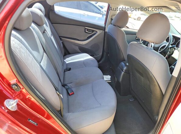 5NPDH4AE3GH757936 2016 HYUNDAI ELANTRA Red Вид задніх сидінь