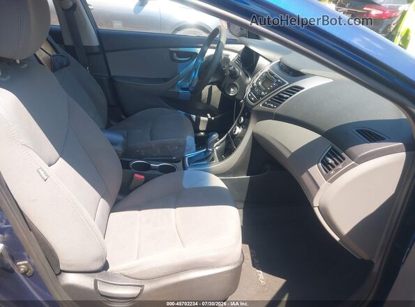 5NPDH4AE3GH766247 2016 HYUNDAI ELANTRA Синий Вид салона спереди