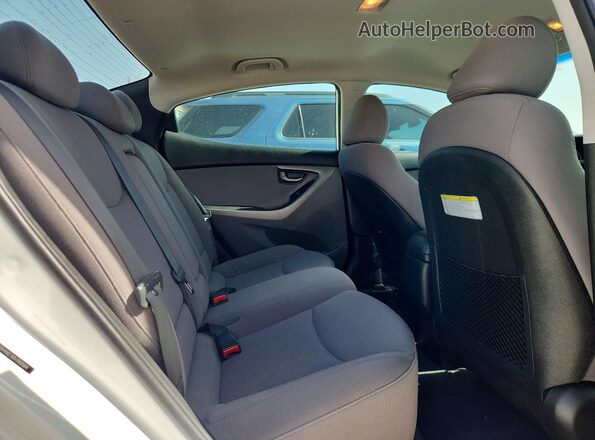 5NPDH4AE3GH769584 2016 HYUNDAI ELANTRA White Rear seats view