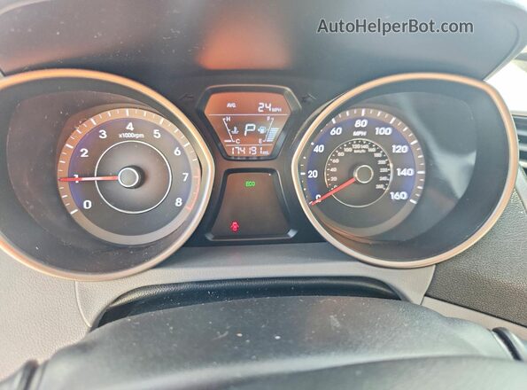 5NPDH4AE3GH769584 2016 HYUNDAI ELANTRA White Instrument cluster view
