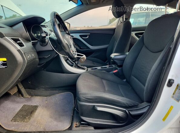 5NPDH4AE3GH778267 2016 HYUNDAI ELANTRA White Widok wnętrza z przodu