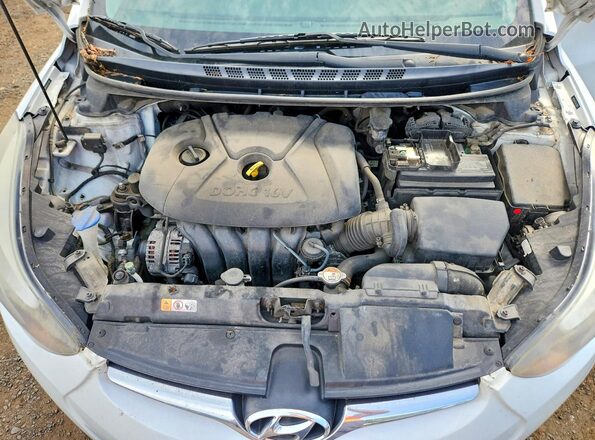 5NPDH4AE3GH778267 2016 HYUNDAI ELANTRA White Widok wnętrza z tyłu