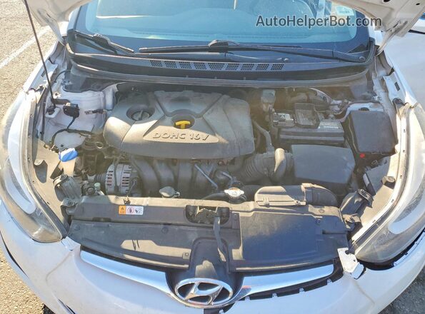 5NPDH4AE4GH677691 2016 HYUNDAI ELANTRA White Vista interior trasera
