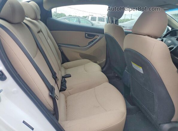 5NPDH4AE4GH685659 2016 HYUNDAI ELANTRA White Vista de los asientos traseros