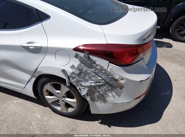 5NPDH4AE4GH739848 2016 HYUNDAI ELANTRA White Widok z przodu