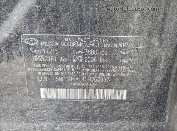 5NPDH4AE4GH762997 2016 HYUNDAI ELANTRA Black Vista del compartimento del motor