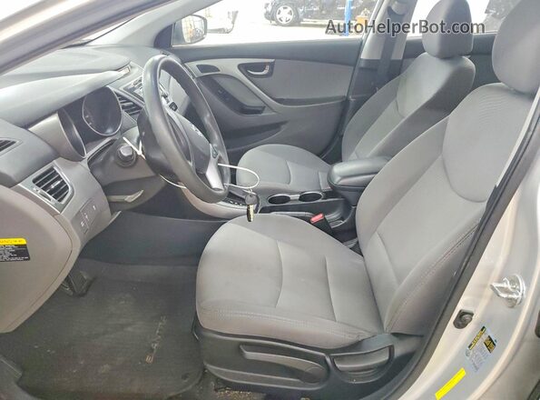 5NPDH4AE5GH698047 2016 HYUNDAI ELANTRA Silver Вид салону спереду