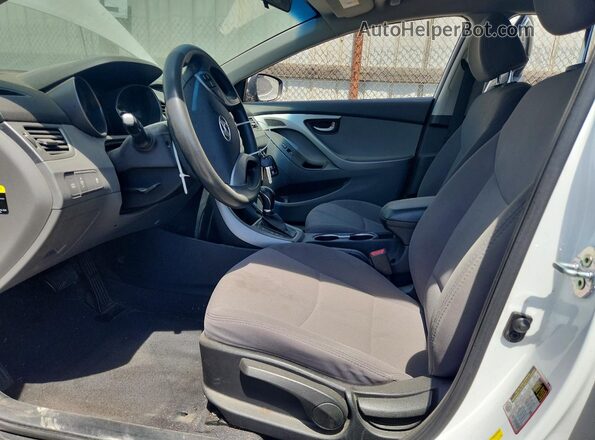 5NPDH4AE5GH707751 2016 HYUNDAI ELANTRA White Вид салону спереду