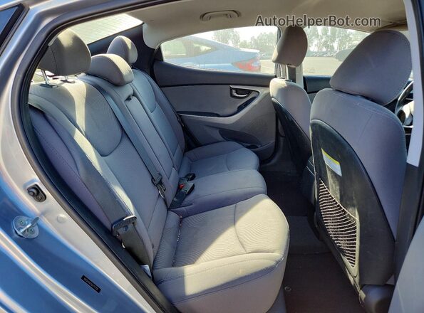 5NPDH4AE5GH717700 2016 HYUNDAI ELANTRA Silver Widok tylnych siedzeń