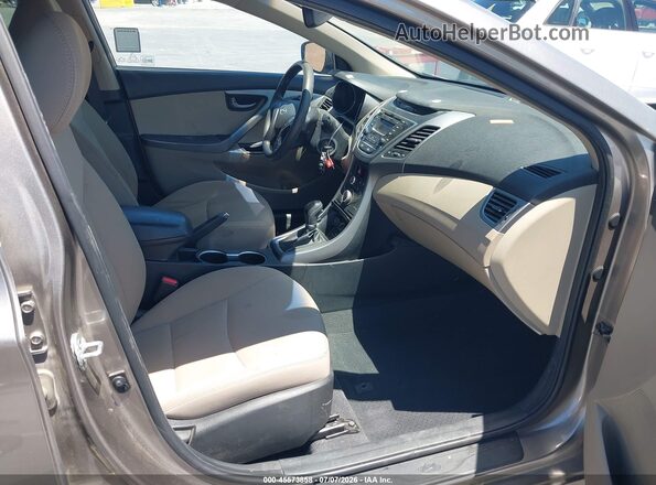 5NPDH4AE5GH721326 2016 HYUNDAI ELANTRA Бежевый Вид салона спереди