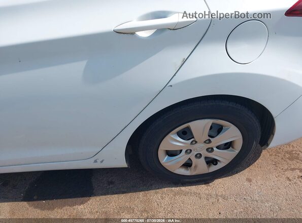 5NPDH4AE5GH740118 2016 HYUNDAI ELANTRA White ხელსაწყოთა პანელის ხედი
