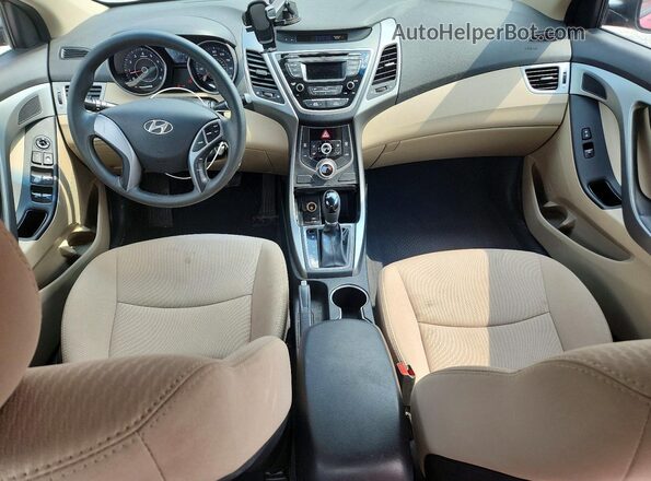 5NPDH4AE5GH746890 2016 HYUNDAI ELANTRA Красный Вид панели приборов