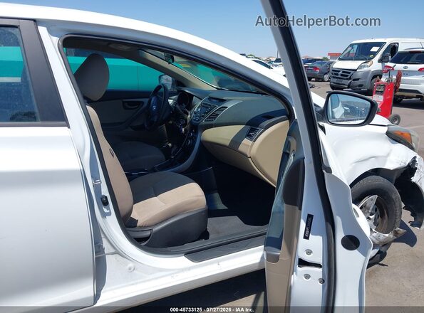 5NPDH4AE5GH760434 2016 HYUNDAI ELANTRA White წინა სალონის ხედი