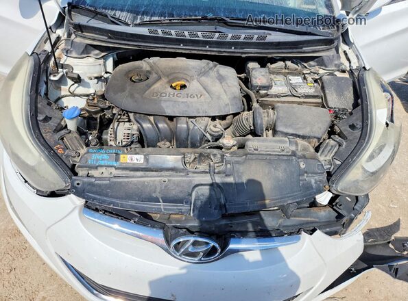 5NPDH4AE5GH767819 2016 HYUNDAI ELANTRA White უკანა სალონის ხედი