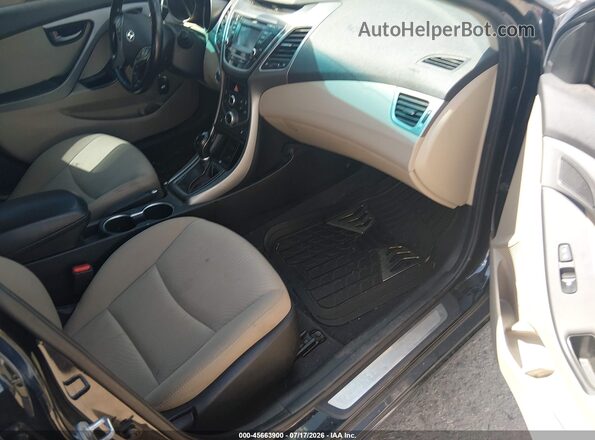 5NPDH4AE6GH679975 2016 HYUNDAI ELANTRA Black Front interior view