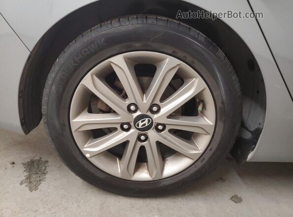 5NPDH4AE6GH749538 2016 HYUNDAI ELANTRA Silver 