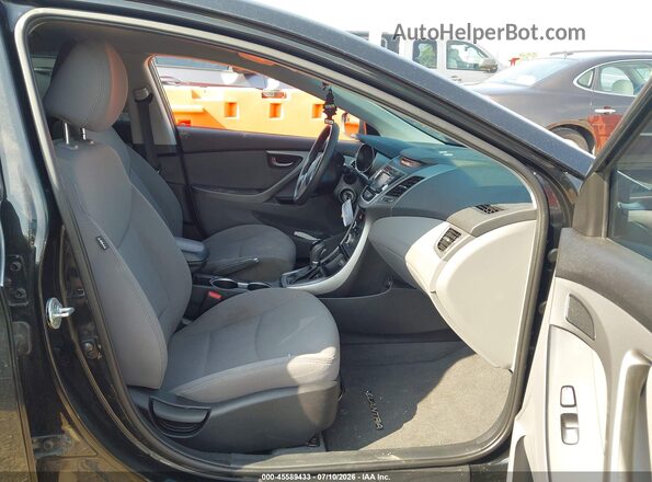 5NPDH4AE7GH653286 2016 HYUNDAI ELANTRA Black Front interior view