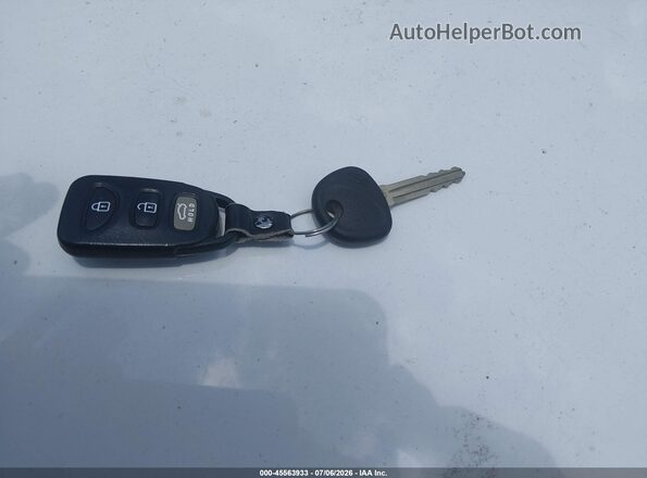 5NPDH4AE7GH661095 2016 HYUNDAI ELANTRA White Вид панелі приладів
