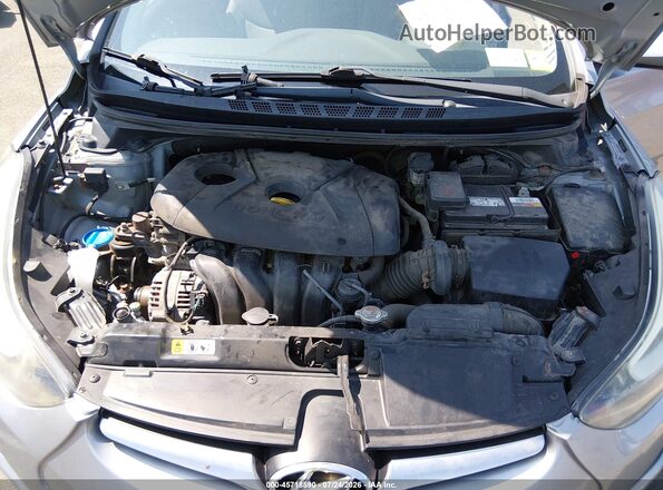5NPDH4AE7GH664871 2016 HYUNDAI ELANTRA Silver Widok z tyłu