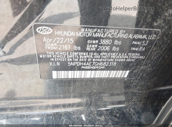 5NPDH4AE7GH682318 2016 HYUNDAI ELANTRA Black Vista del compartimento del motor