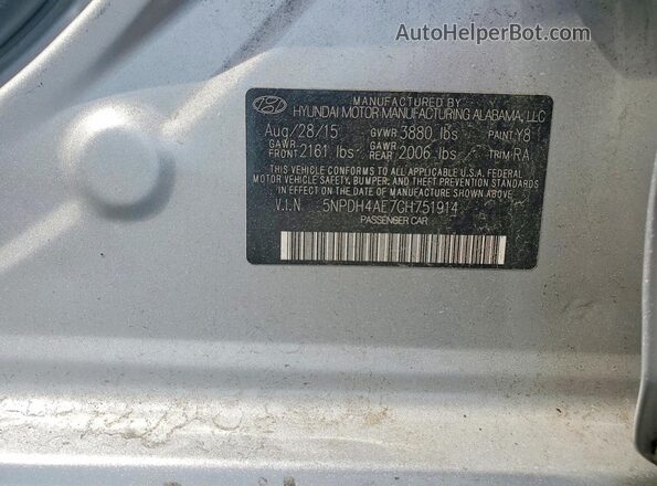 5NPDH4AE7GH751914 2016 HYUNDAI ELANTRA Silver Engine compartment view