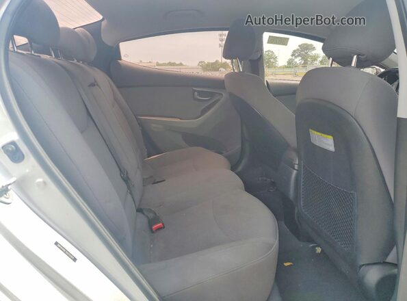 5NPDH4AE7GH751914 2016 HYUNDAI ELANTRA Silver Rear seats view
