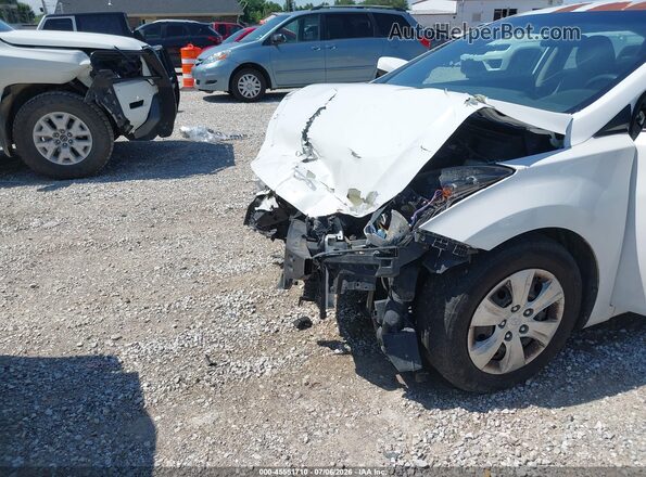 5NPDH4AE8GH692839 2016 HYUNDAI ELANTRA White Front view