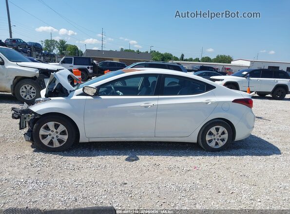 5NPDH4AE8GH692839 2016 HYUNDAI ELANTRA White 