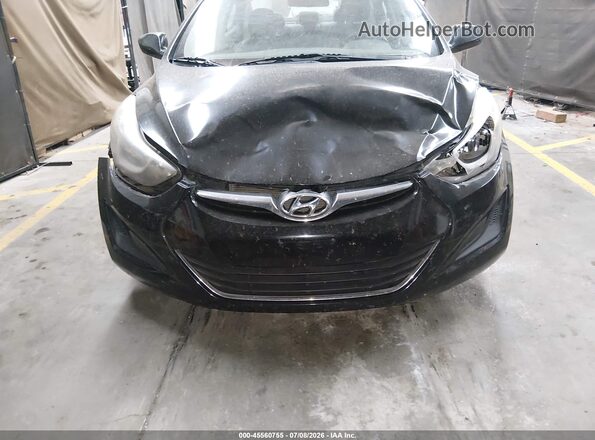 5NPDH4AE8GH728562 2016 HYUNDAI ELANTRA Black Widok z przodu