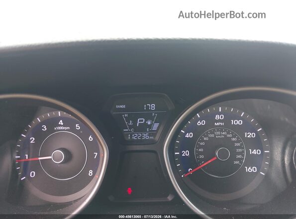 5NPDH4AE8GH735169 2016 HYUNDAI ELANTRA Pewter Widok tylnych siedzeń