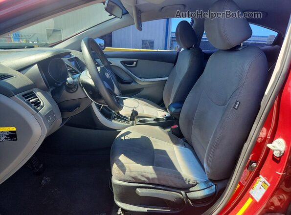 5NPDH4AE8GH756412 2016 HYUNDAI ELANTRA Red Widok wnętrza z przodu