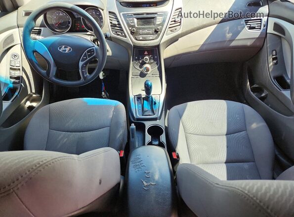 5NPDH4AE9GH746469 2016 HYUNDAI ELANTRA Silver Dashboard view
