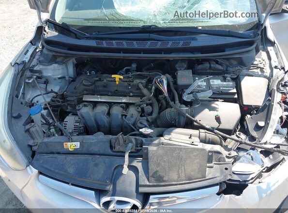 5NPDH4AE9GH797132 2016 HYUNDAI ELANTRA Silver Vista trasera