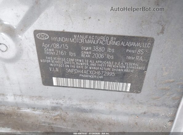 5NPDH4AEXGH672995 2016 HYUNDAI ELANTRA Silver Vista del compartimento del motor